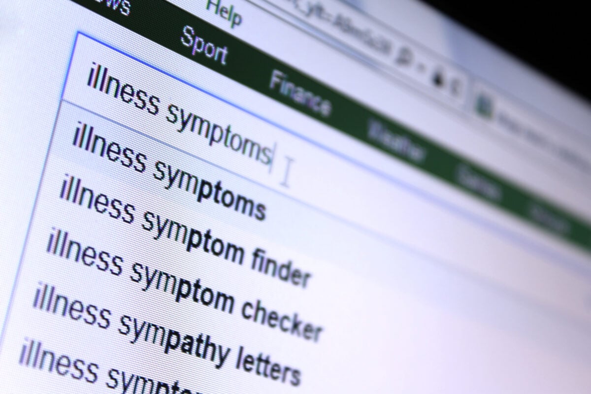 A screen shot of someone doing a google search for illness symptoms.